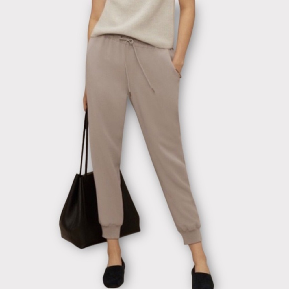 Aritzia Wilfred Buffon Crepe High Rise Jogger Pant Taupe